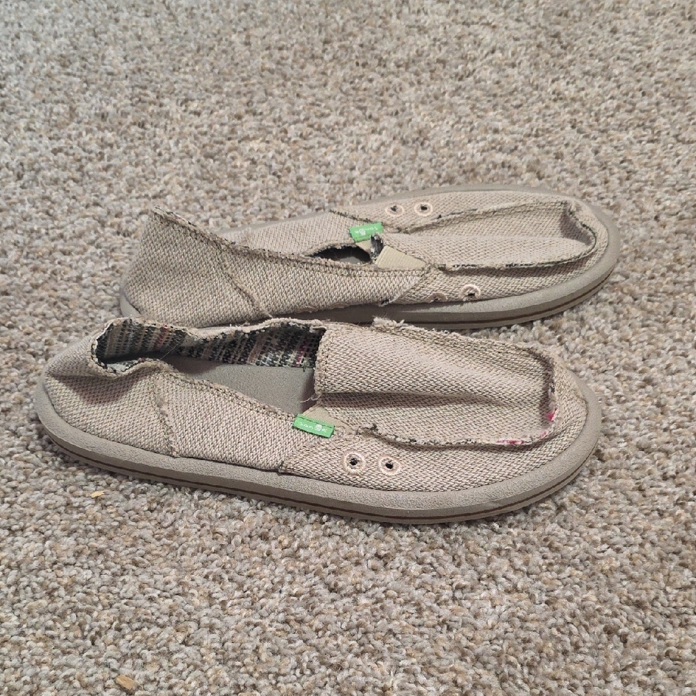 Casual Womens Slip-On Shoes - Tan